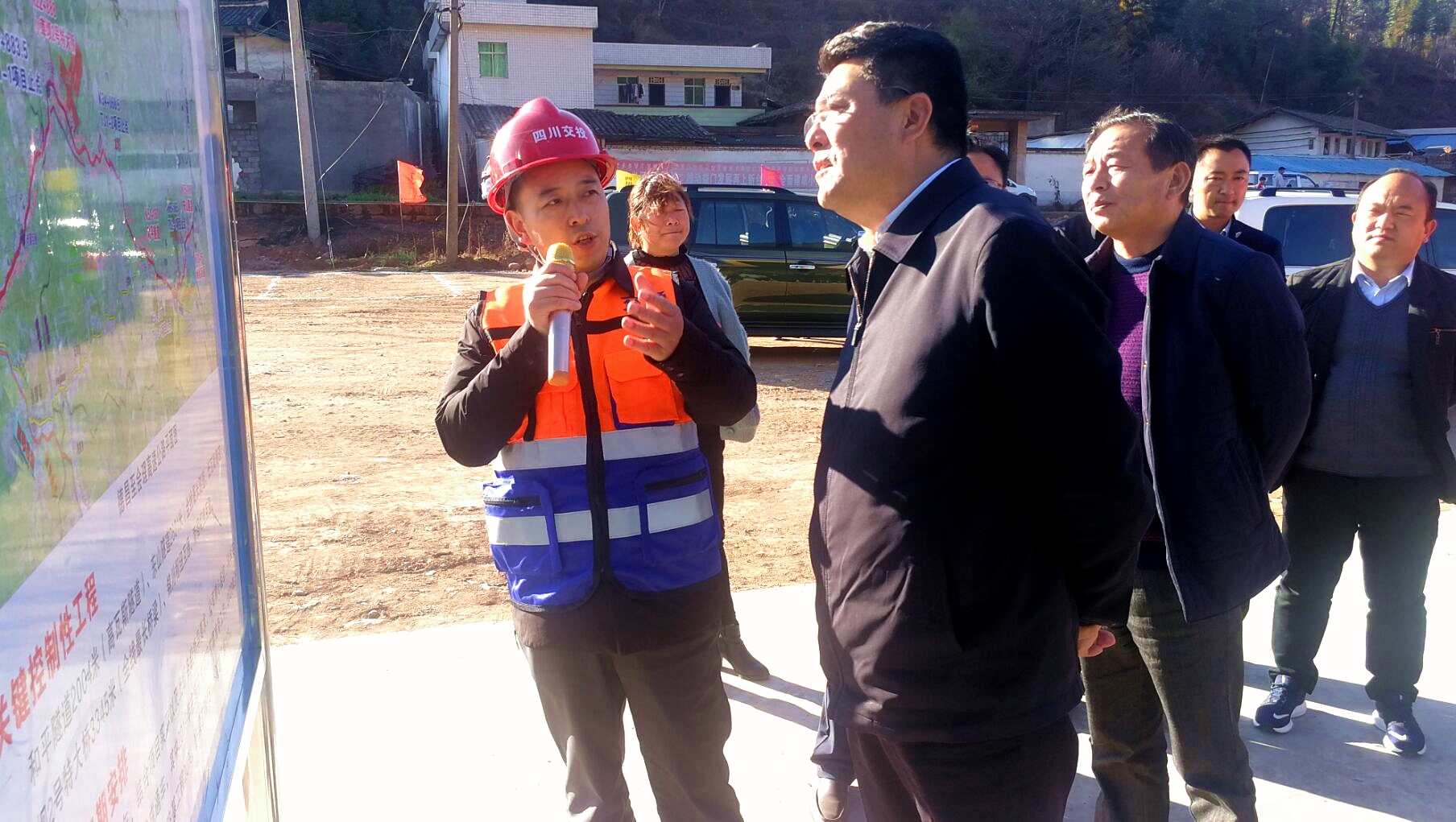 1月15日，省政协副主席，凉山州委书记林书成对德会高速公路建设情况进行调研.jpg